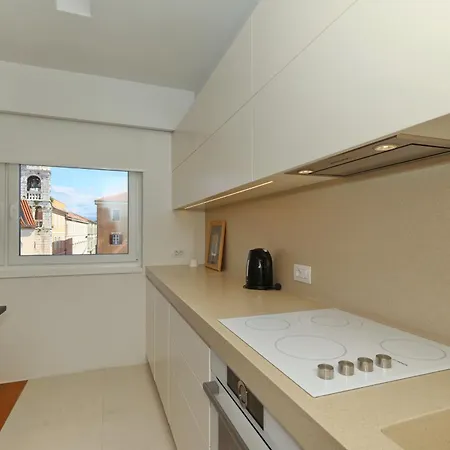 Apartment 4b